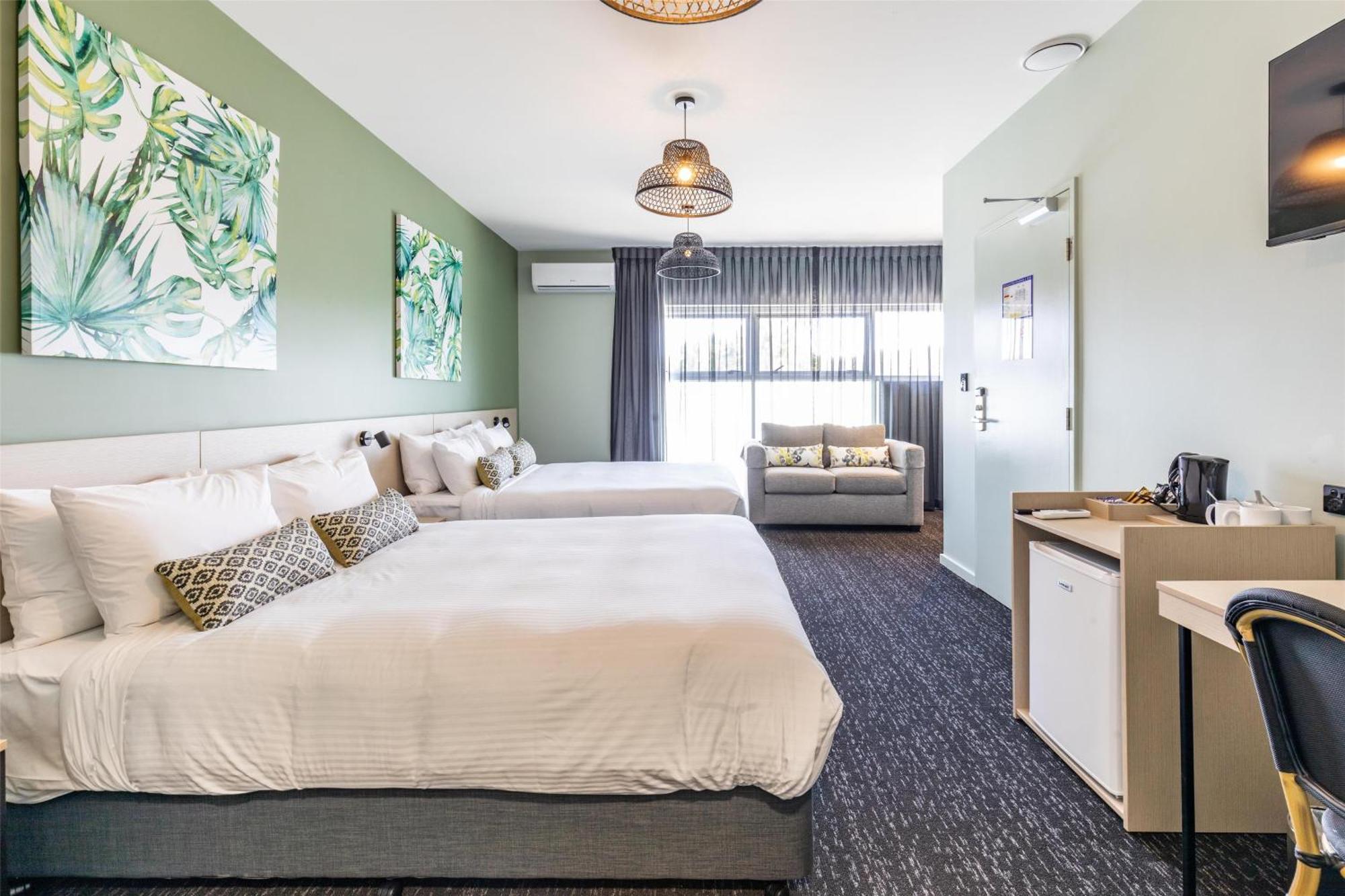Hotel Nightcap At Commercial Gold Coast